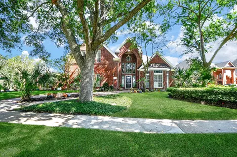 410 Kingfisher Dr, Sugar Land, TX 77478
