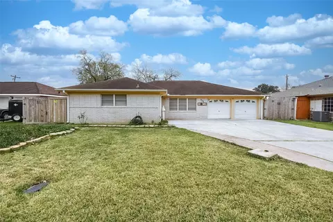 731 Dunwick Ln, Pasadena, TX 77502