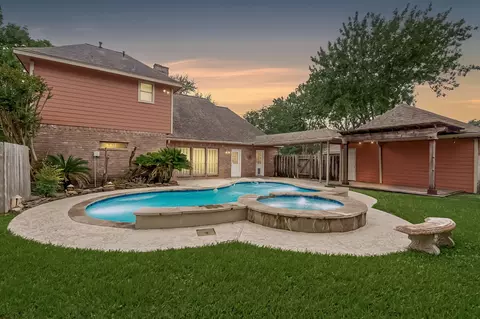 1402 Bittersweet Dr, Richmond, TX 77406