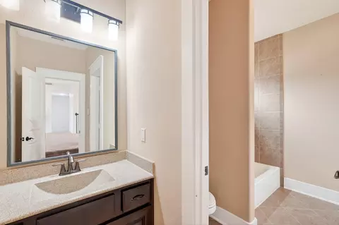 Bath - 27 Hedgedale Way, Spring, TX 77389 photo 4 of 4