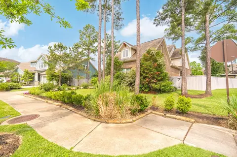 Exterior - 27 Hedgedale Way, Spring, TX 77389 photo 4 of 9