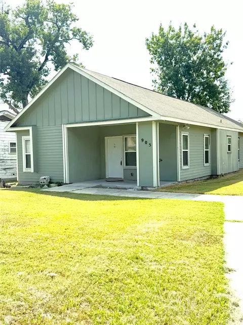 905 Prosper St, Houston, TX 77088