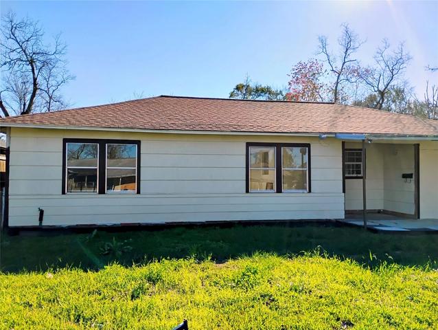 5810 Southseas St, Houston, TX 77033