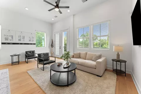 1009 Tuskegee Heights Ln, Houston, TX 77091