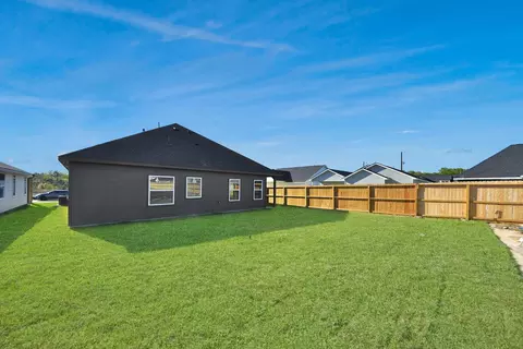 Exterior - 25662 John Wayne Rd, Splendora, TX 77372 photo 5 of 9