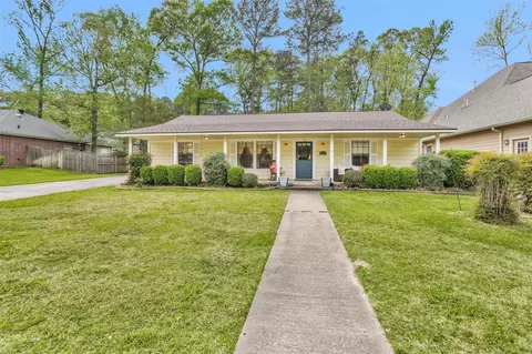 2117 Bershire Dr, Huntsville, TX 77340