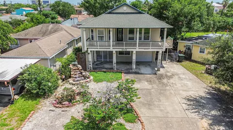 5723 Stewart Ave, Galveston, TX 77551