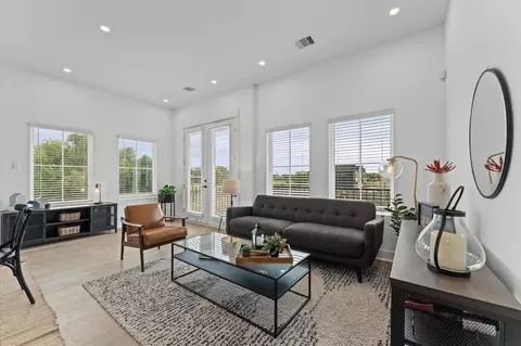3013 Jensen Springs Ln, Houston, TX 77026