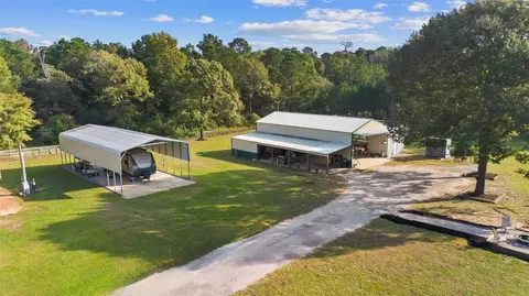 40 Olson Rd, New Waverly, TX 77358