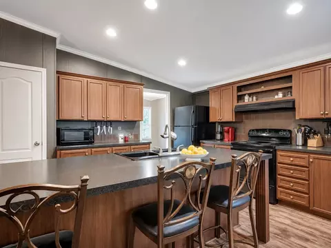 Kitchen - 412 Ridge Trl, Trinity, TX 75862 photo 2 of 3