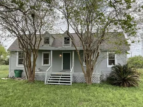 110 Spencer St, Brazoria, TX 77422