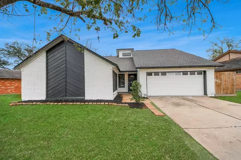718 Land Grant Dr, Richmond, TX 77406