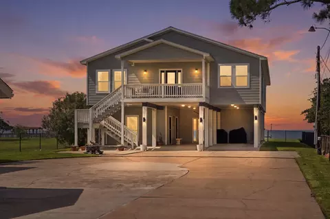 2534 Cliff Dr, San Leon, TX 77539
