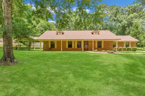 361 Forest Ln, Huntsville, TX 77340