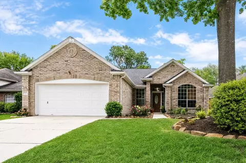 1727 Whispering Forest Dr, Kingwood, TX 77339
