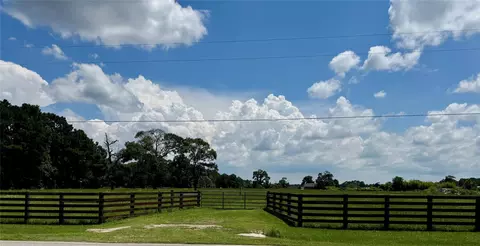27787 Riley Rd, Waller, TX 77484