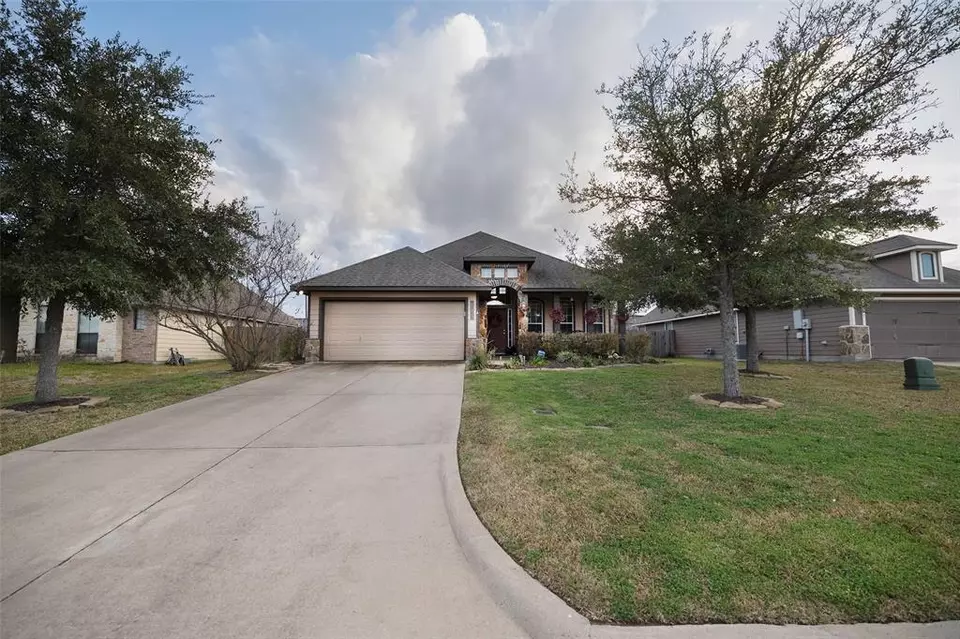 805 Cobble Gate Dr, Brenham, TX 77833 45 Photos Movoto