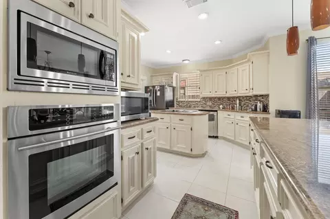 Kitchen - 17206 Klee Cir, Spring, TX 77379 photo 2 of 2