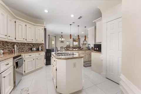 Kitchen - 17206 Klee Cir, Spring, TX 77379 photo 1 of 2