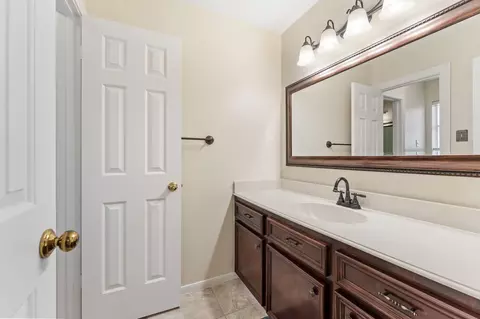 Bath - 17206 Klee Cir, Spring, TX 77379 photo 4 of 7