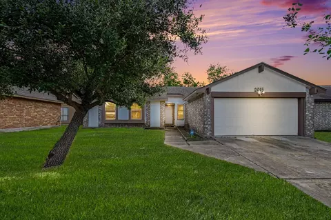 2015 Highcrest Dr, Missouri City, TX 77489