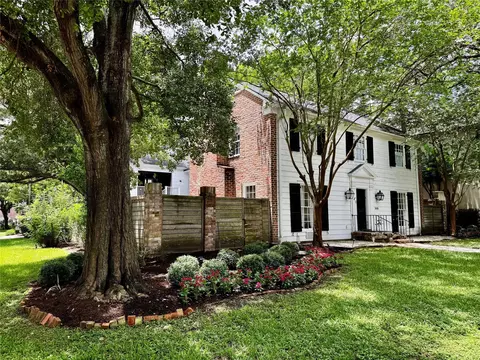 3105 Locke Ln, Houston, TX 77019