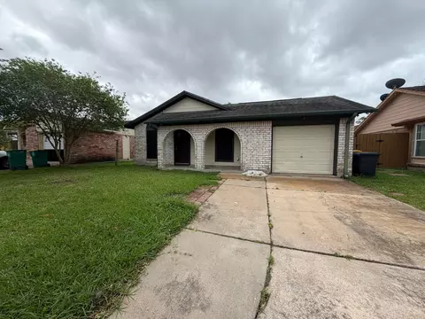 1422 Kappa St, Pasadena, TX 77504