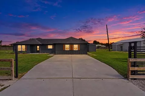 7811 County Road 168, Alvin, TX 77511