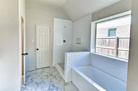 Bath - 18902 Tranquility Dr, Humble, TX 77346 photo 3 of 4