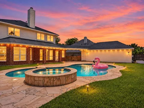 1331 Shady Bend Dr, Sugar Land, TX 77479