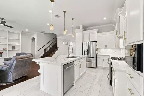 Kitchen - 1706 Elmside Ct, Conroe, TX 77301 photo 5 of 5