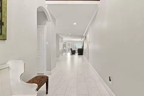 Entry Way - 1706 Elmside Ct, Conroe, TX 77301 photo 2 of 4