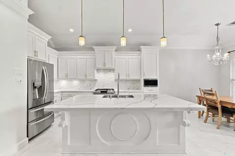 Kitchen - 1706 Elmside Ct, Conroe, TX 77301 photo 2 of 5