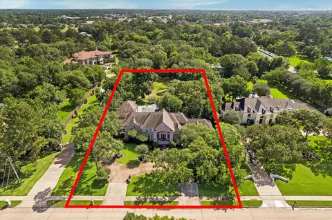 109 Sunset Dr, Friendswood, TX 77546