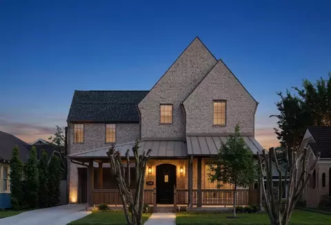 1126 E 7th 12 St, Houston, TX 77009