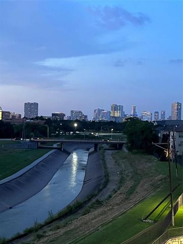 7016 Staffordshire Blvd #F, Houston, TX 77030