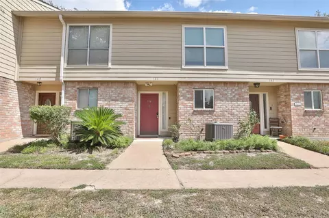 5005 Georgi Ln #144, Houston, TX 77092