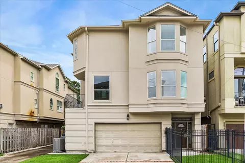 5809 Feagan St, Houston, TX 77007
