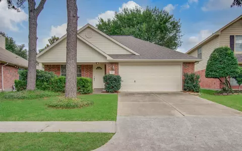 20319 Savannah Bay Rd, Cypress, TX 77433