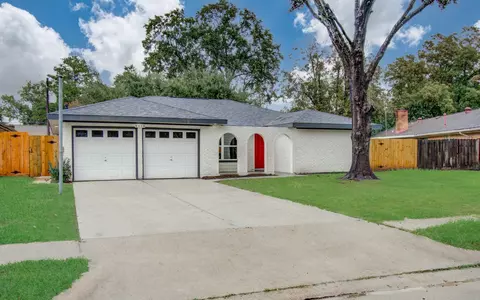 9406 Autauga St, Houston, TX 77080