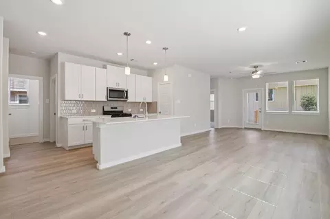 5605 Andesine Dr, Houston, TX 77048