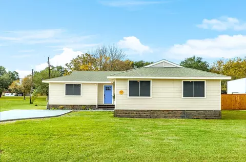 210 Cactus, Oyster Creek, TX 77541
