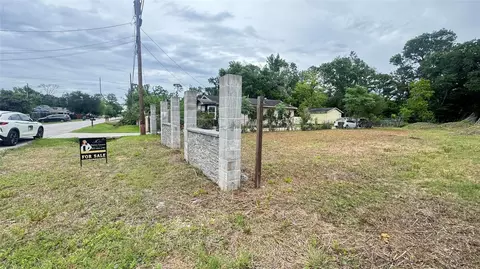 9016 Sherburne St, Houston, TX 77016