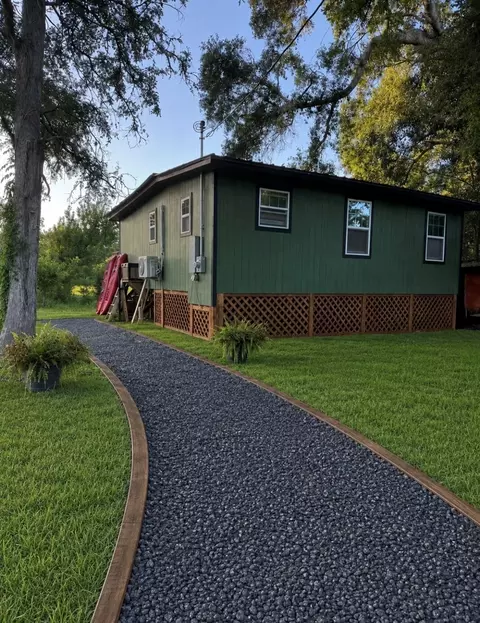 307 Bayou Dr #CR848, Danbury, TX 77534