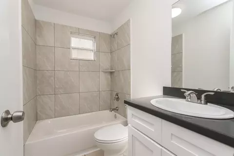 Bath - 9410 Dundalk St, Spring, TX 77379 photo 4 of 4