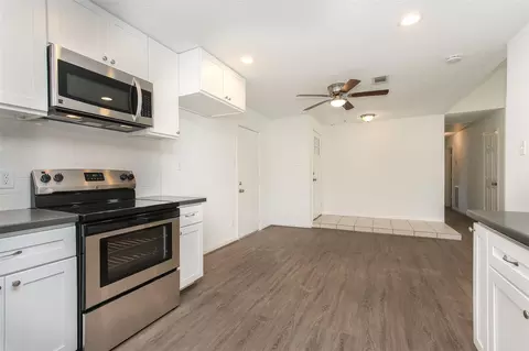 Kitchen - 9410 Dundalk St, Spring, TX 77379 photo 4 of 4