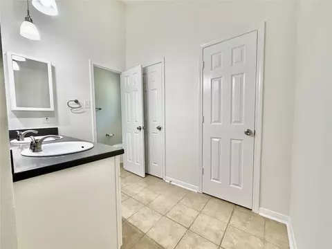 Bath - 9410 Dundalk St, Spring, TX 77379 photo 1 of 4