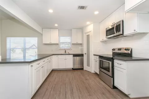 Kitchen - 9410 Dundalk St, Spring, TX 77379 photo 1 of 4