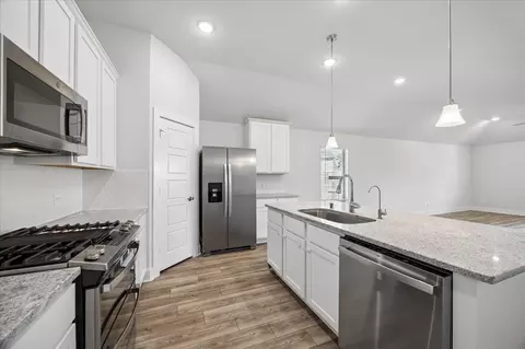 Kitchen - 9830 N Goshawk Trl, Conroe, TX 77385 photo 1 of 3