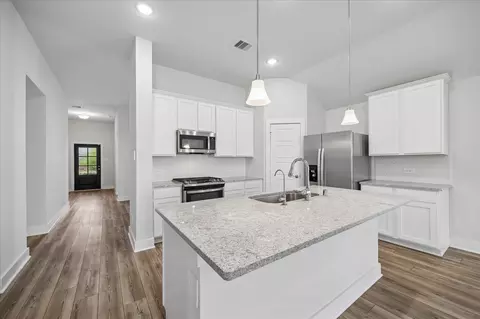 Entry Way - 9830 N Goshawk Trl, Conroe, TX 77385 photo 4 of 9